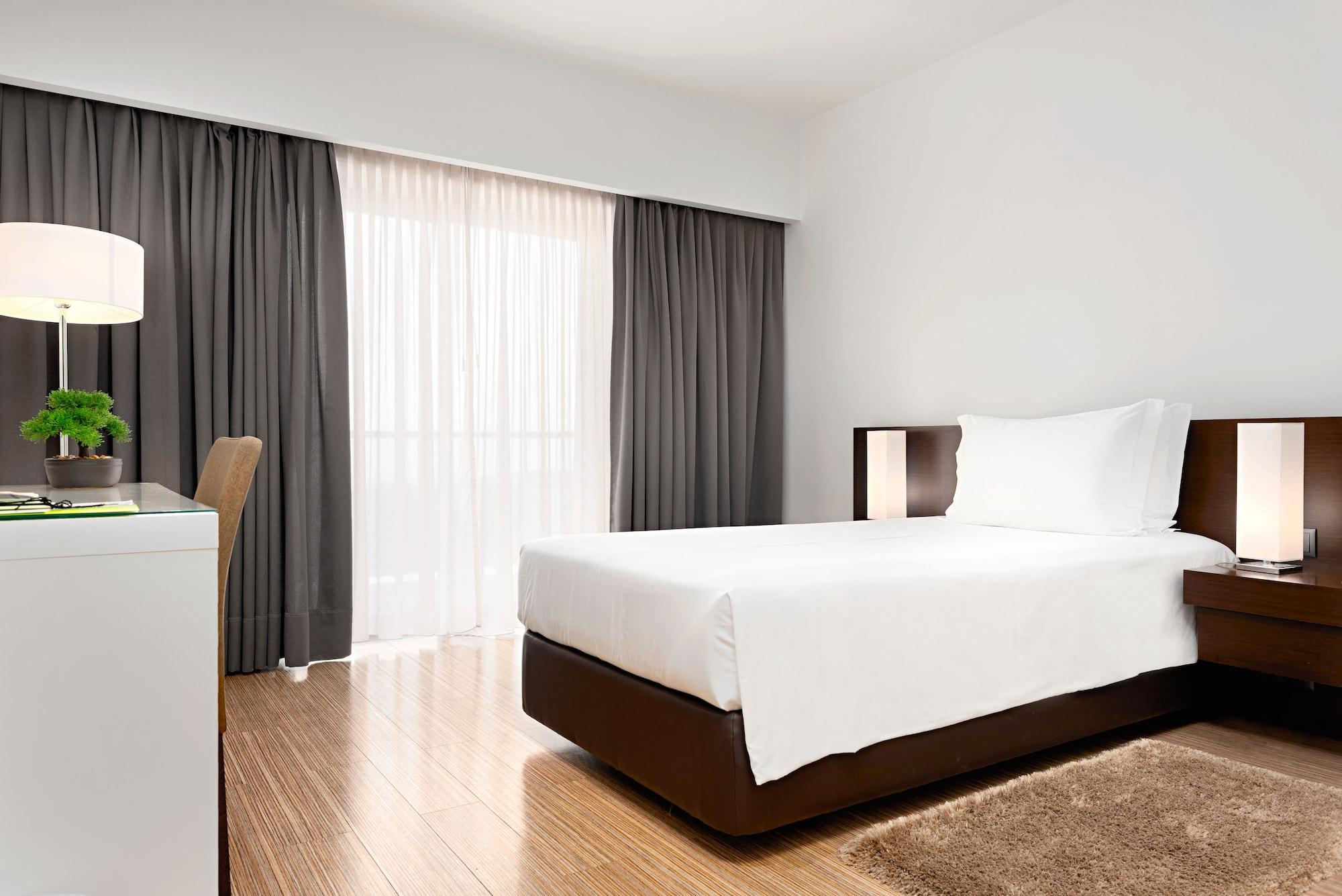 Hotel Dos Zimbros Сесимбра Екстериор снимка